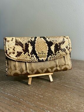 Coach Python Madison Graphic Modern Op Art Signature Wallet